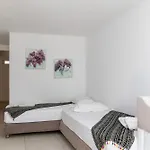 Ampelos 3* Pláka