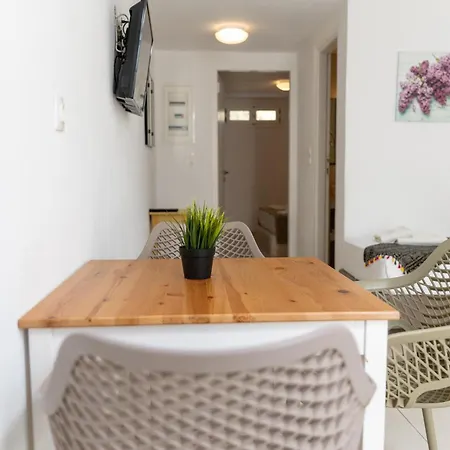 Apart-hotel Ampelos 3*