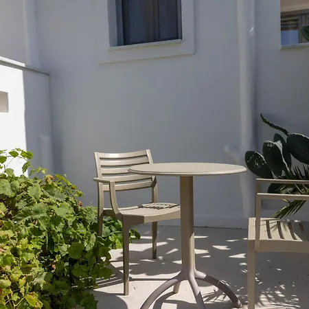 Ampelos Aparthotel
