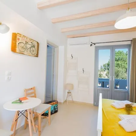 Ampelos Lejlighedshotel 3*