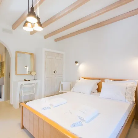 Ampelos Aparthotel 3*