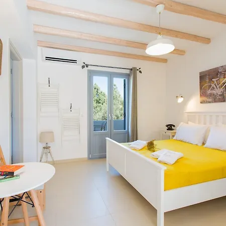 Ampelos Aparthotel Pláka