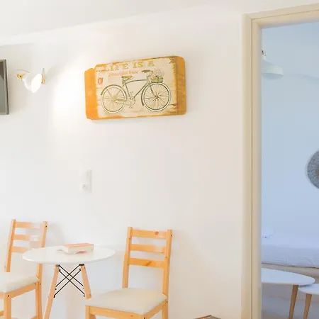 Ampelos Aparthotel 3*