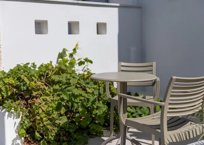 Ampelos Lejlighedshotel Pláka